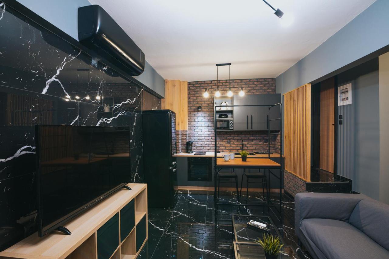 New Modern Ground Floor Apartment By The Sea 塞萨洛尼基 外观 照片